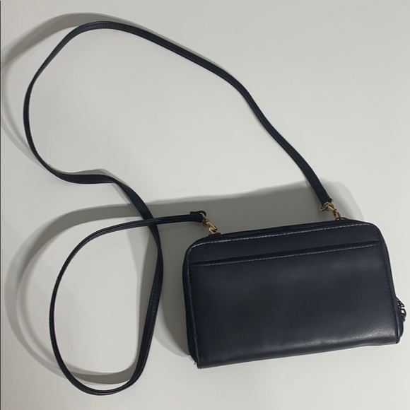 Vintage Carry All Vegan Leather Rosetti Crossbody bag black solid travel bag - Picture 2 of 5